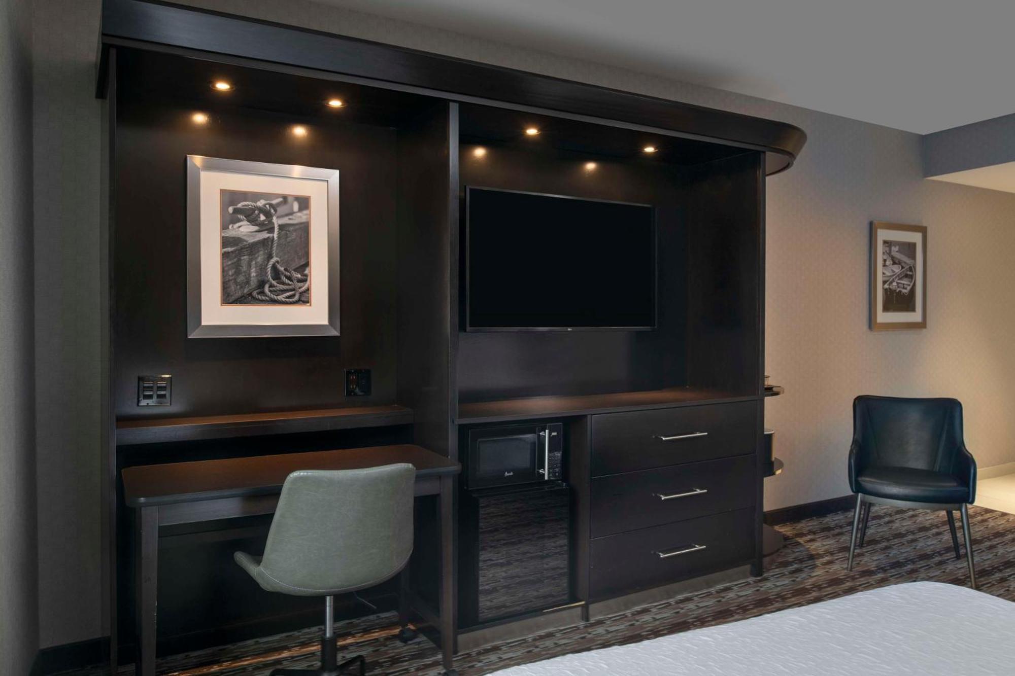 Hampton Inn & Suites Portsmouth Downtown Buitenkant foto
